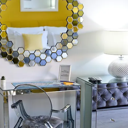 Piazza 招待所 扎达尔