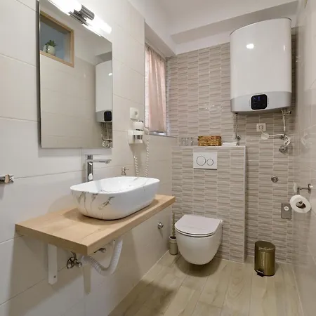 招待所 Piazza 扎达尔