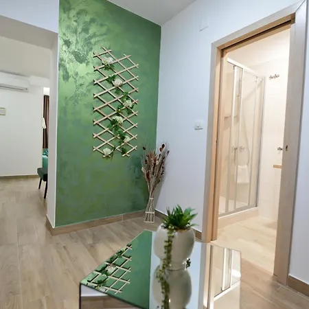 Piazza 招待所 扎达尔