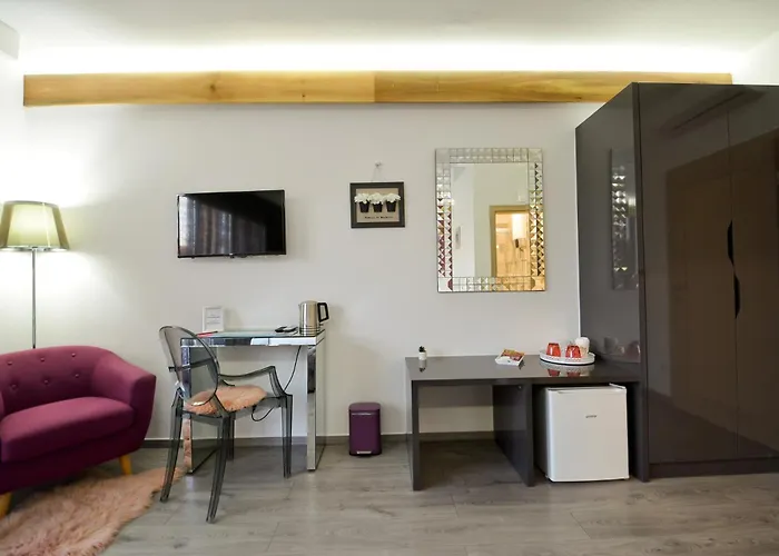 Πανσιόν Piazza